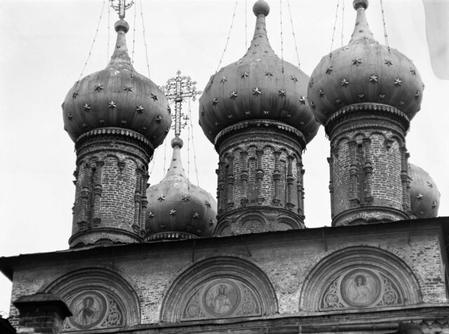 Kirchentürme in Moskau, 1932