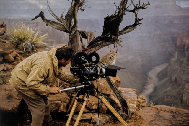 Ernst A. Heiniger bei den Dreharbeiten zum Cinemasope-Film "Grand Canyon", 1957/58