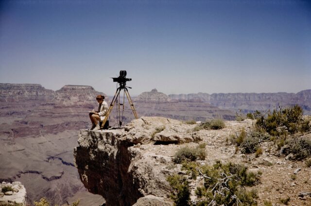 Jean Heiniger bei den Dreharbeiten zum Cinemasope-Film "Grand Canyon", 1957/58
