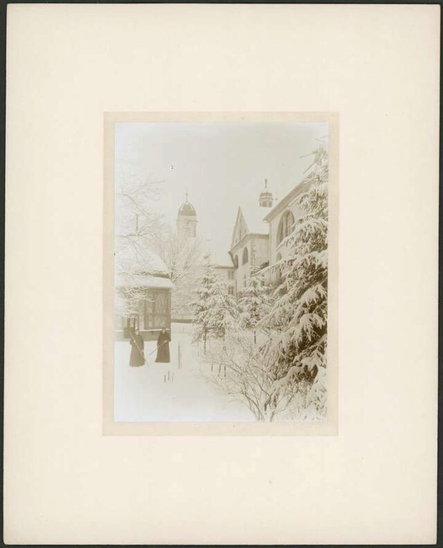 Kloster, Innenhof, Winter