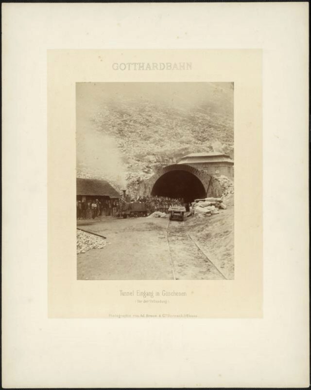 [Gotthardbahn - Tunnel Eingang in Göschenen (Vor der Vollendung)']