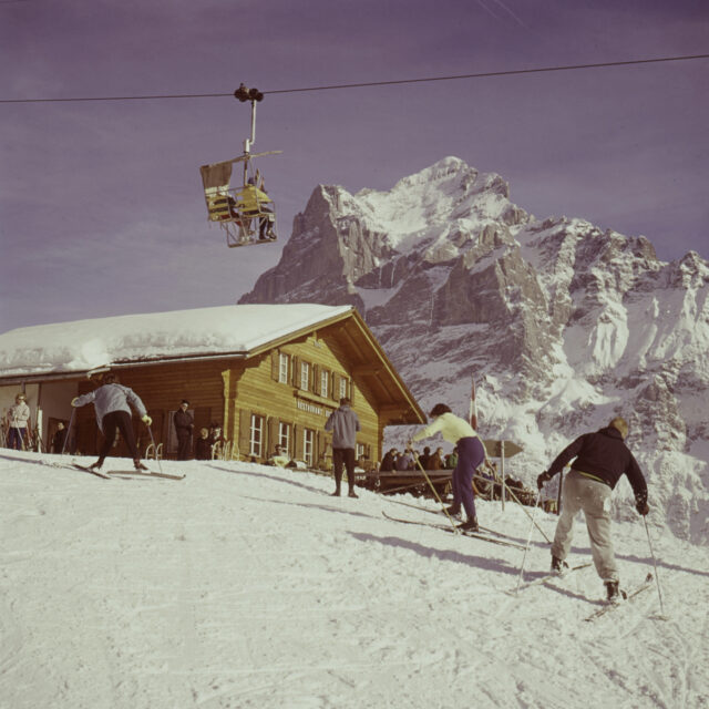 Grindelwald-First, Berghütte, Skifahrer und Skifahrerinnen