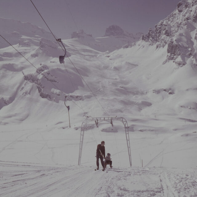Engelberg Skifahrer auf Bügellift