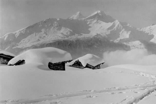 Meiringen Postkarte Mägisalp im Winter, Hütten im Schnee