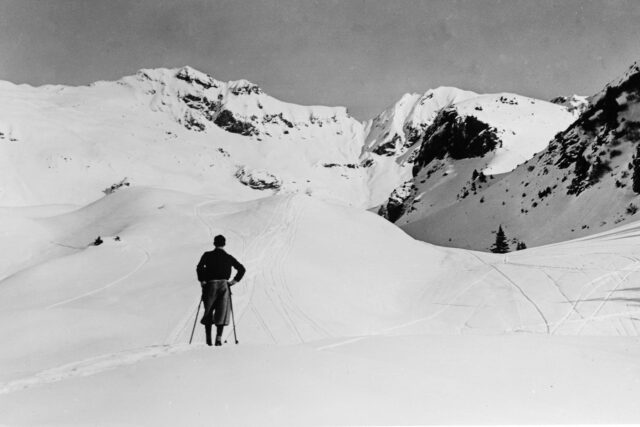 Meringen Postkarte Mägisalp mit Skifahrer