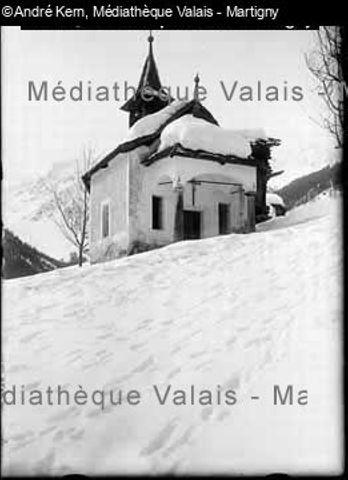 [Chapelle Saint Théodule en hiver à Grimentz, Val d'Anniviers]