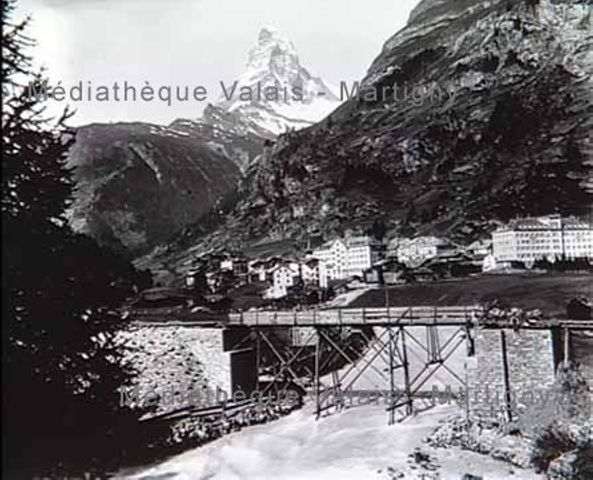 [Construction d'un pont sur la Viège, Zermatt]
