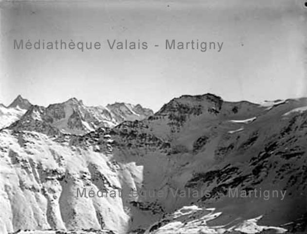 [Panorama du Pic d'Arzinol, Val d'Hérens]