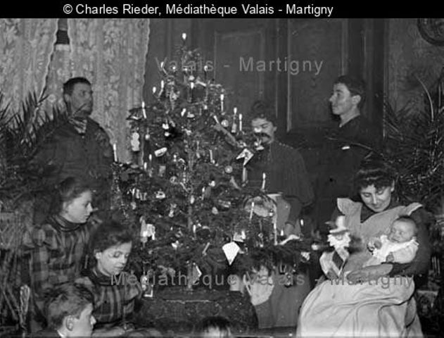 [Scène de famille à Noël]
