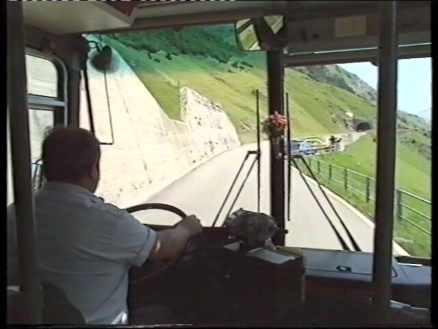 Im Postauto von Flüelen nach Linthal – Klausenpass