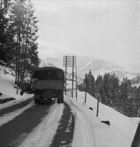 Freileitung bei Adelboden