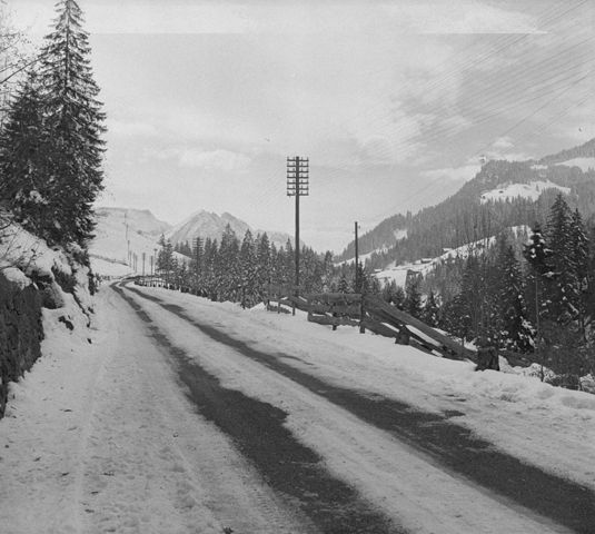 Freileitung bei Adelboden