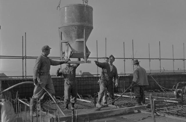 PTT-Gebäude Viktoriaplatz im Bau