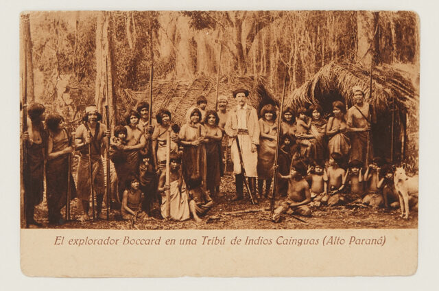 CP "El explorador Boccard en una tribù de Indios" 4
