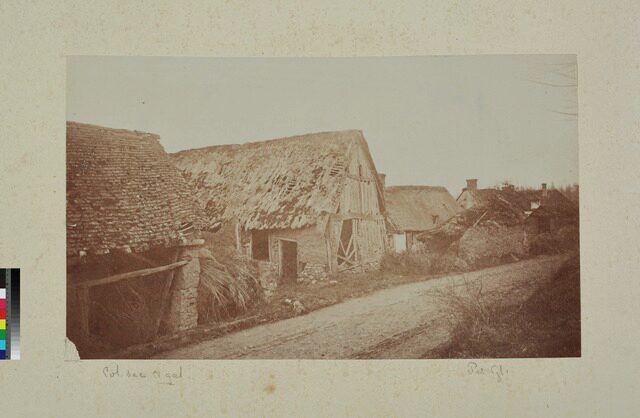 village, maison, toit de chaume (P.2.D.2.09.65.001)