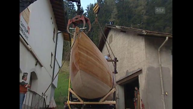 Schiff aus Bündner Lärchenholz