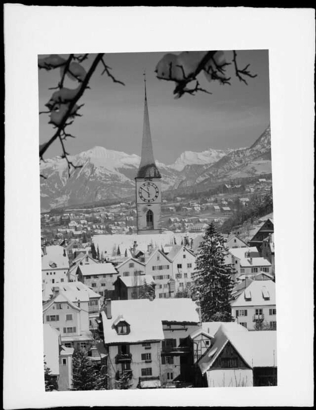 Chur, gegen Plessurquai, St. Martinskirche, Winter