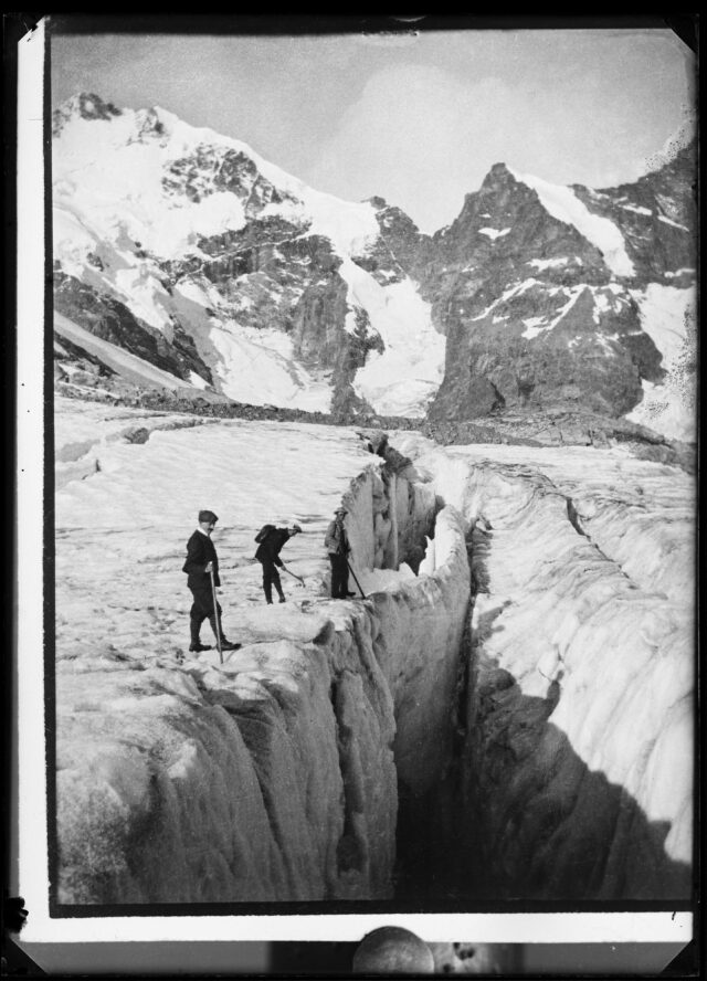 GR Engadin, Gletscher-Detail, Spalte