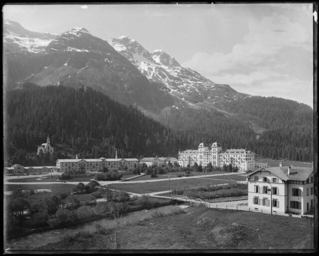St. Moritz Bad, Grand Hotel des Bains, Bäder