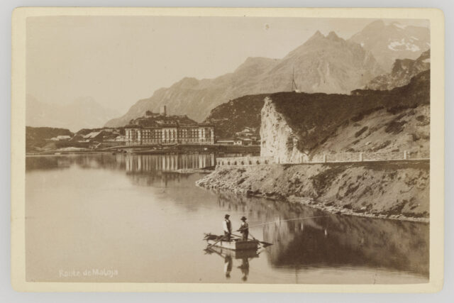 Maloja, Silsersee, Fischerboot, Maloja Palace Hotel, früher Hôtel Kursaal de la Maloja
