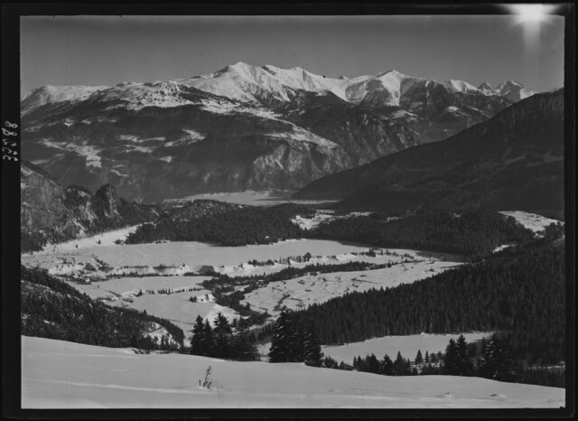 Trin-Mulin, Ebene, Blick gegen Bonaduz, Stätzerhornkette