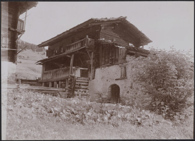 Pany, Mühle, Vorderseite, mit Umgebung