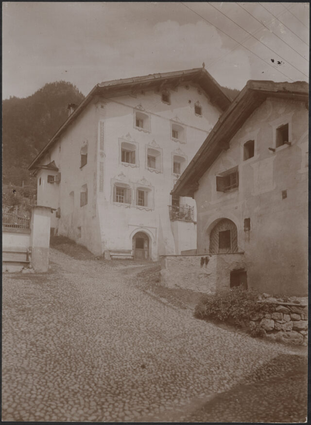 Filisur, Alte Steinhäuser