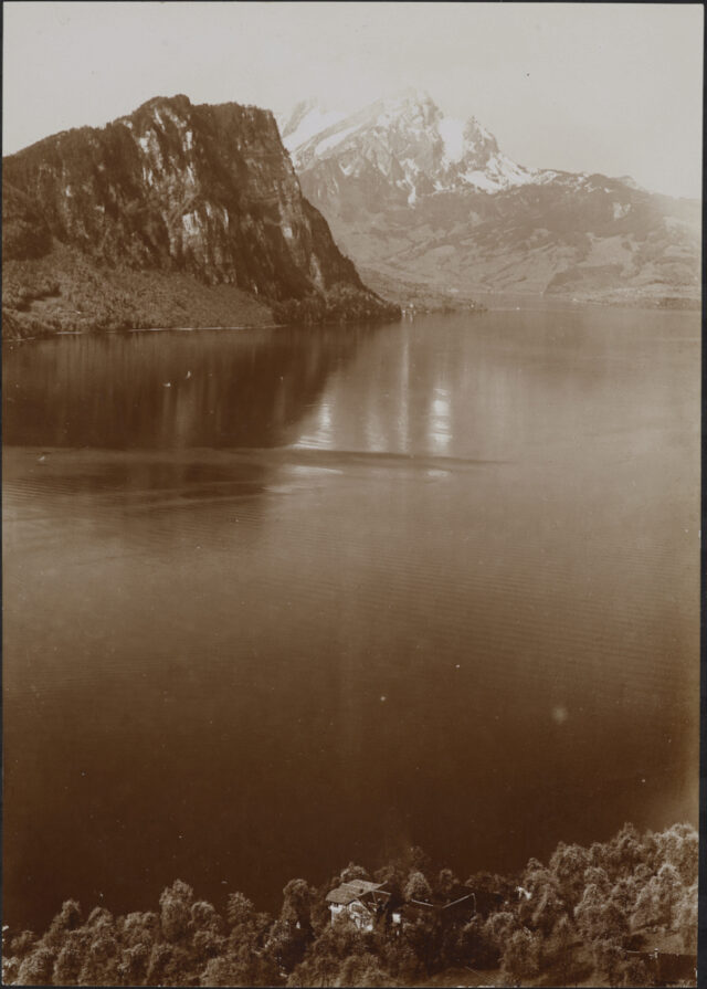 Vitznau / SZ, Vierwaldstättersee mit Bürgenstock und Pilatus von Husenweid aus