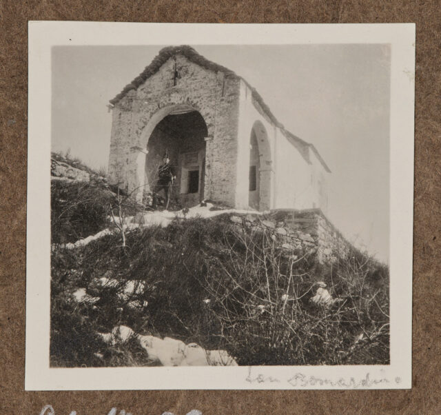 Kirche (?) auf dem San Bernardino