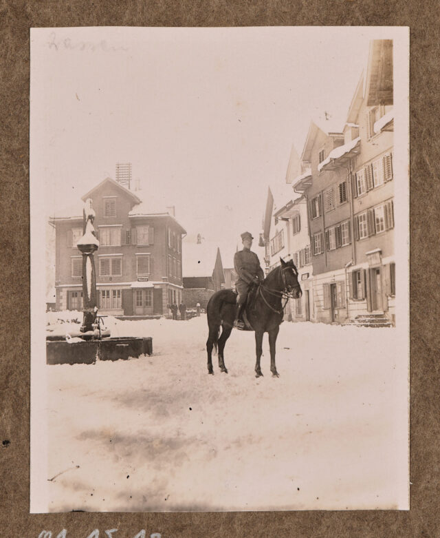 Inglin auf Pferd in Wassen 1916