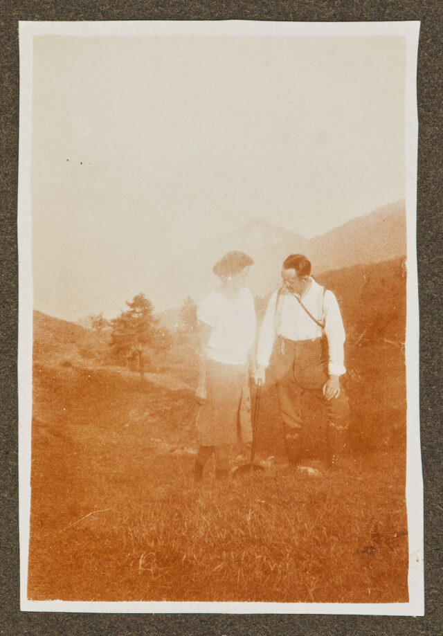 Bettina Zweifel und Meinrad Inglin in den Bergen