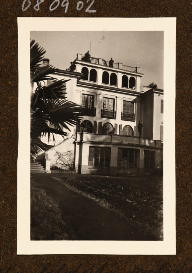 Gebäude mit Palmen, Villa Soldati