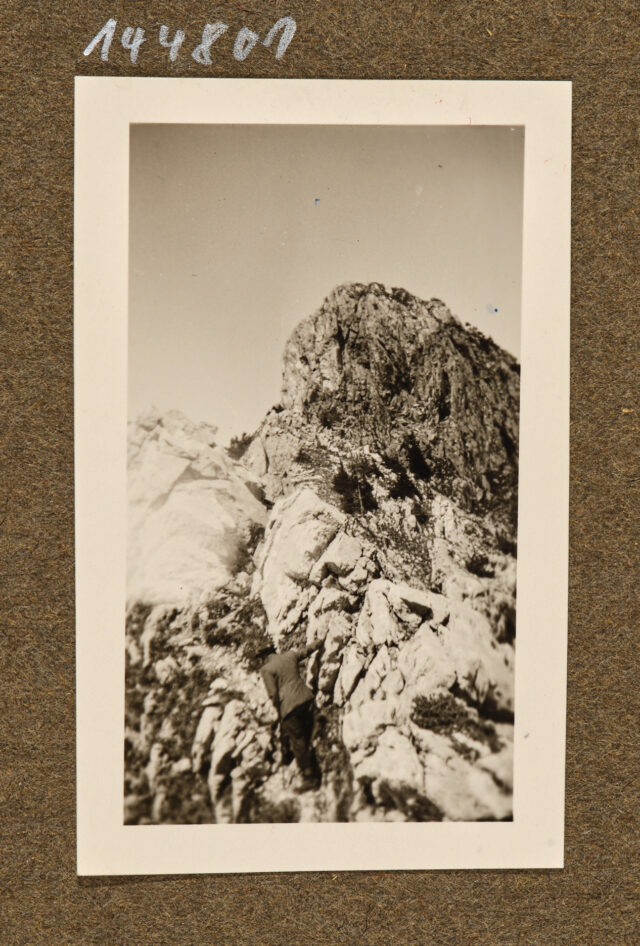Meinrad Inglin (?) in Felswand