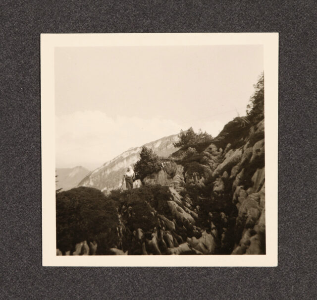 Bettina Zweifel in Berglandschaft