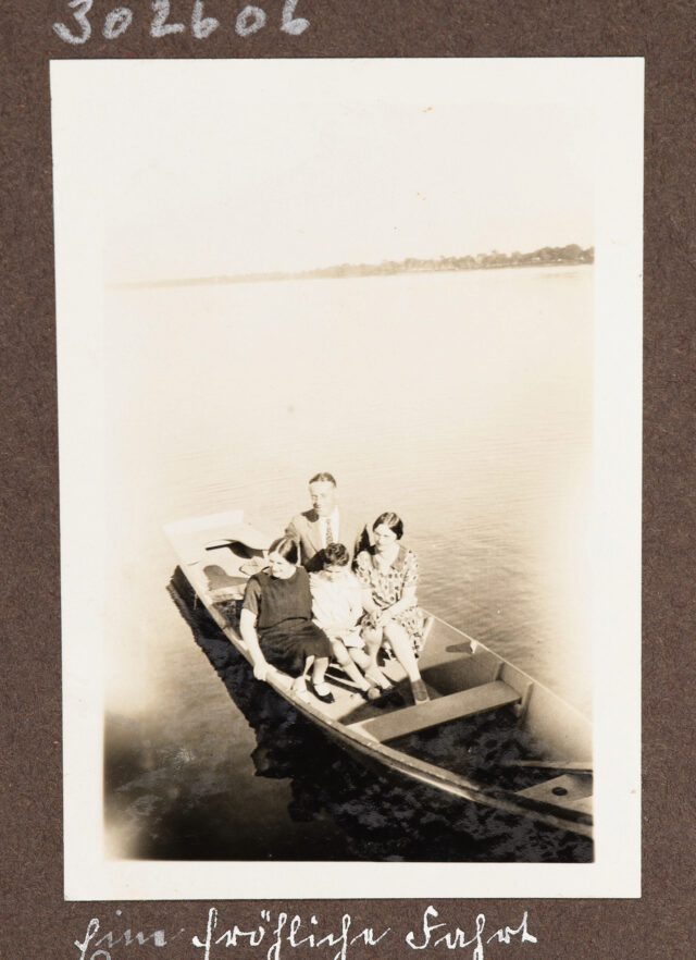 Josef Inglin und drei weitere Personen in Boot