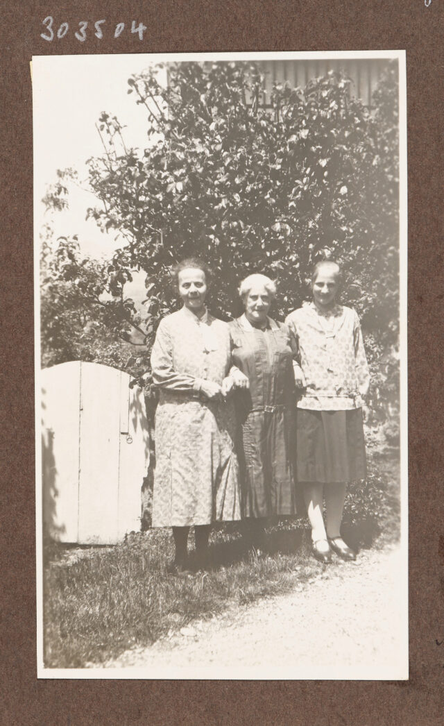 Margrit Abegg-Eberle (Mitte) und zwei weitere Frauen