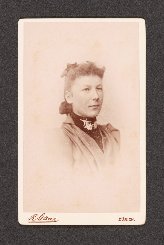 Portrait einer jungen Frau