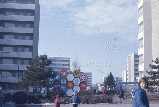 "Tscharnergut Bern" - Leben im Quartier; um 1970