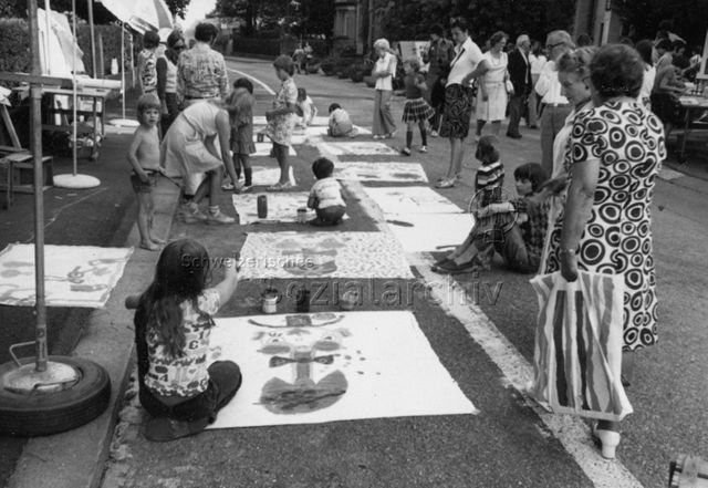 "Culmannstrasse", Zürich - Kinder beim Malen; 1975