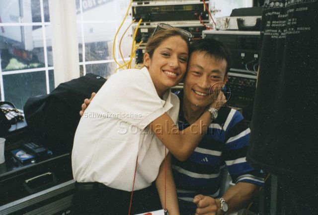 Melanie Winiger und Donghua Li bei einer Veranstaltung; 1998