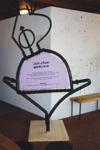 Messestand, evt. an der OFFA 1994 in St. Gallen - Schild "Sich etwas wünschen"
