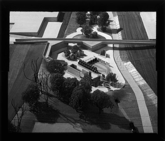 Diaserie zu Spielplätzen in Zürich; "Grünanalge Buchegg - Kinderstadt für Verkehrsunterricht" - Modellfoto; Spielplatz Buchegg; um 1960