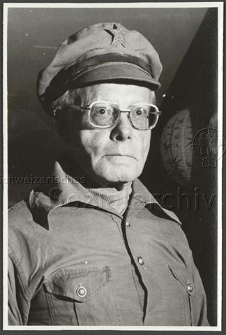 Fritz Hodel in der Uniform der Arbeiterschutzwehr Roter Jungsturm, in der er in den 1930er-Jahren aktiv war, um 1990