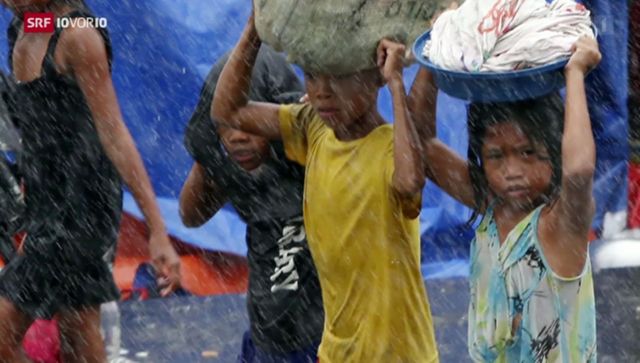 Kinder Opfer von Taifun Haiyan