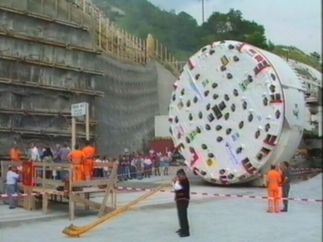 Bau des Lötschberg-Basistunnels durch die BLS AlpTransit Lötschberg 2002