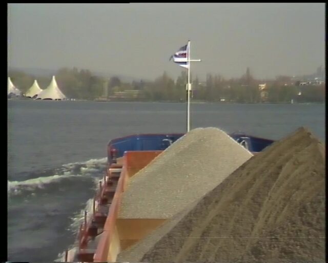 Filmmaterial zur Herstellung von Mit 800 Tonnen Kies auf dem Zürichsee unterwegs, Kiestransporter MS Saturn, der KIBAG, Teil 3