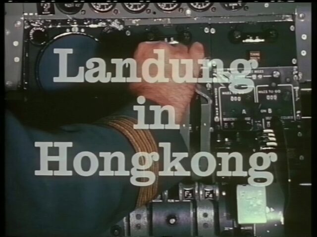 Landung in Hongkong. Passagierflugzeug Coronado, HB-ICF, der Swissair, landet auf dem Flughafen Kai Tak