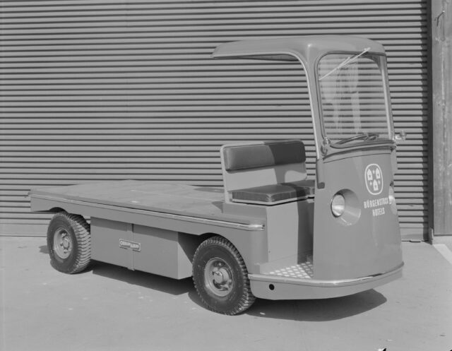 Elektro-Sitzwagen Typ EPSi 1551 für Bürgenstock-Hotels, hergestellt von Oehler