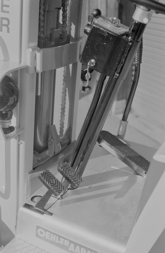 Elektro-Sitz-Gabelstapler Typ 1562, hergestellt von Oehler für Papierfabrik Perlen