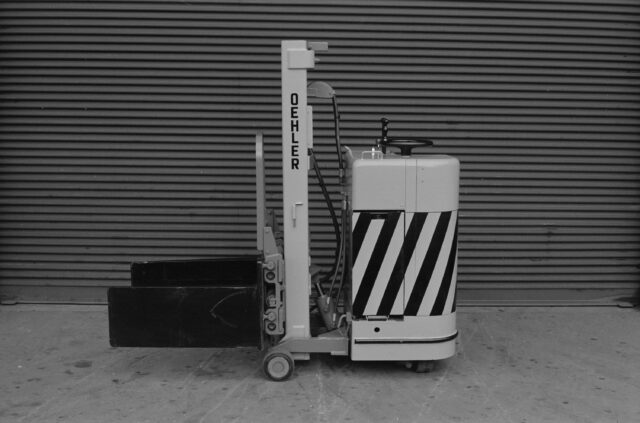 Elektro-Stand-Gabelstapler St.W. 457/7, hergestellt von Oehler für Spinnerei an der Lorze, Baar